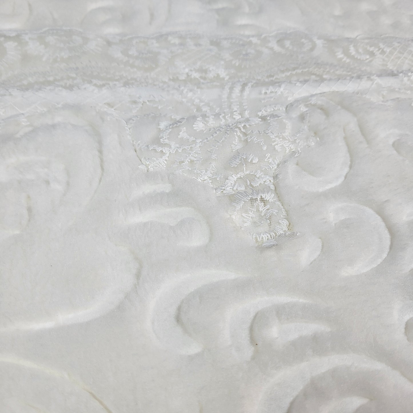 Conjunto de cobertores Banu Cream – Elegância e aconchego para seu quarto