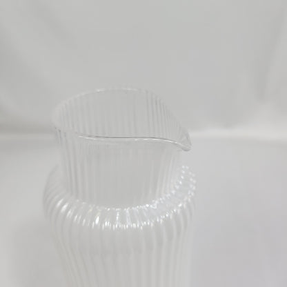 Jarra de Cristal con Estrías Verticales y Tapa de Bambú 1150ml