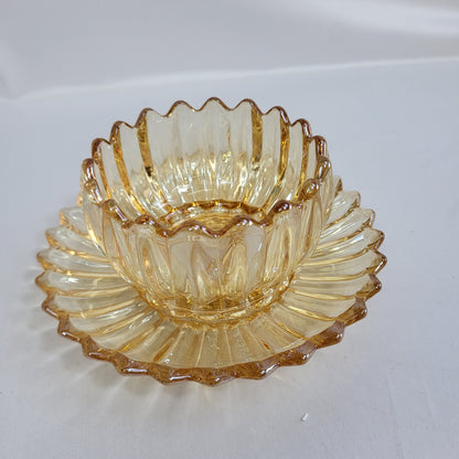 Set de 6 Bowls de Cristal Ámbar Dorado con Diseño Pétalos de Flor y Platillo