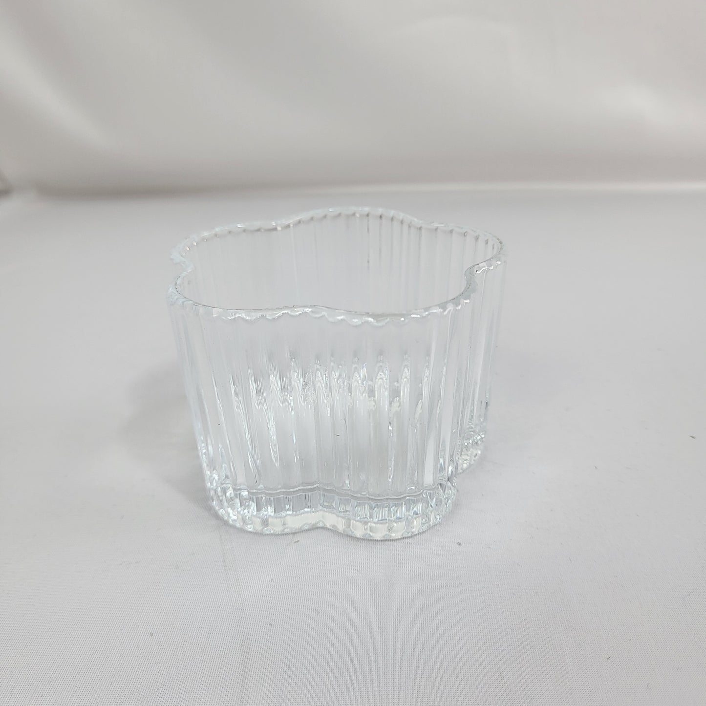 Set de 6 Bowls de Cristal Transparente con Forma de Flor y Estrías Verticales