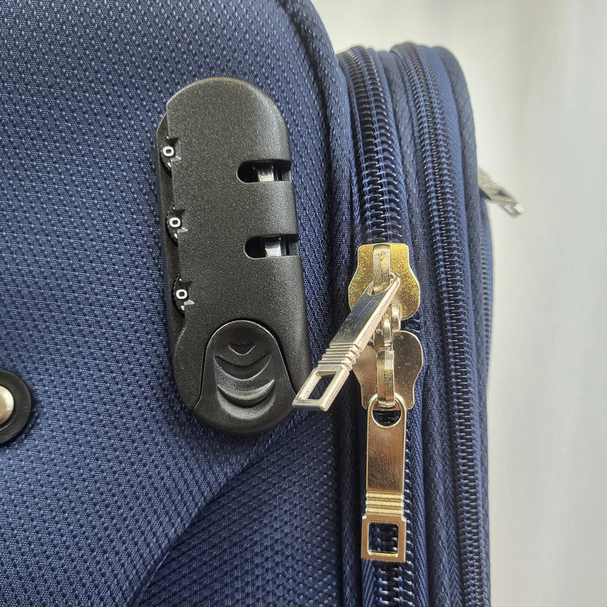 Set de 3 Maletas de Viaje  — Diseño Ligero y Resistente — 4 Ruedas 360º
