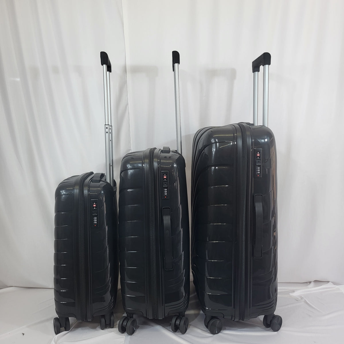 Maleta de Viaje con Ruedas 360º – Disponible en Tamaño Pequeño, Mediano y Grande - NEGRO