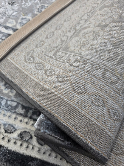 Imperial Crema / Gris oscuro: fotografía real del tejido y los acabados (20261006_130113).