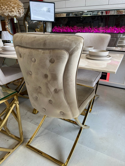 Silla Capitonio de terciopelo · Beige oscuro y gris