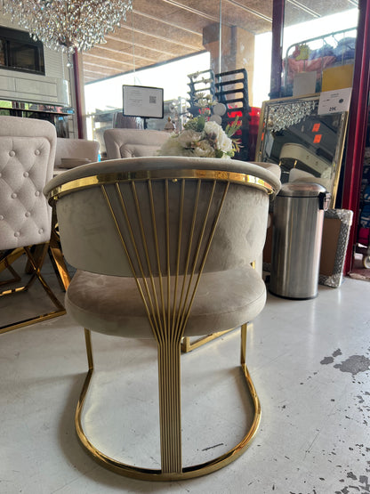 🤍✨ Silla BIEN 12 en MARFIL / BEIGE con BASE DORADA — G lam Premium ✨🪞