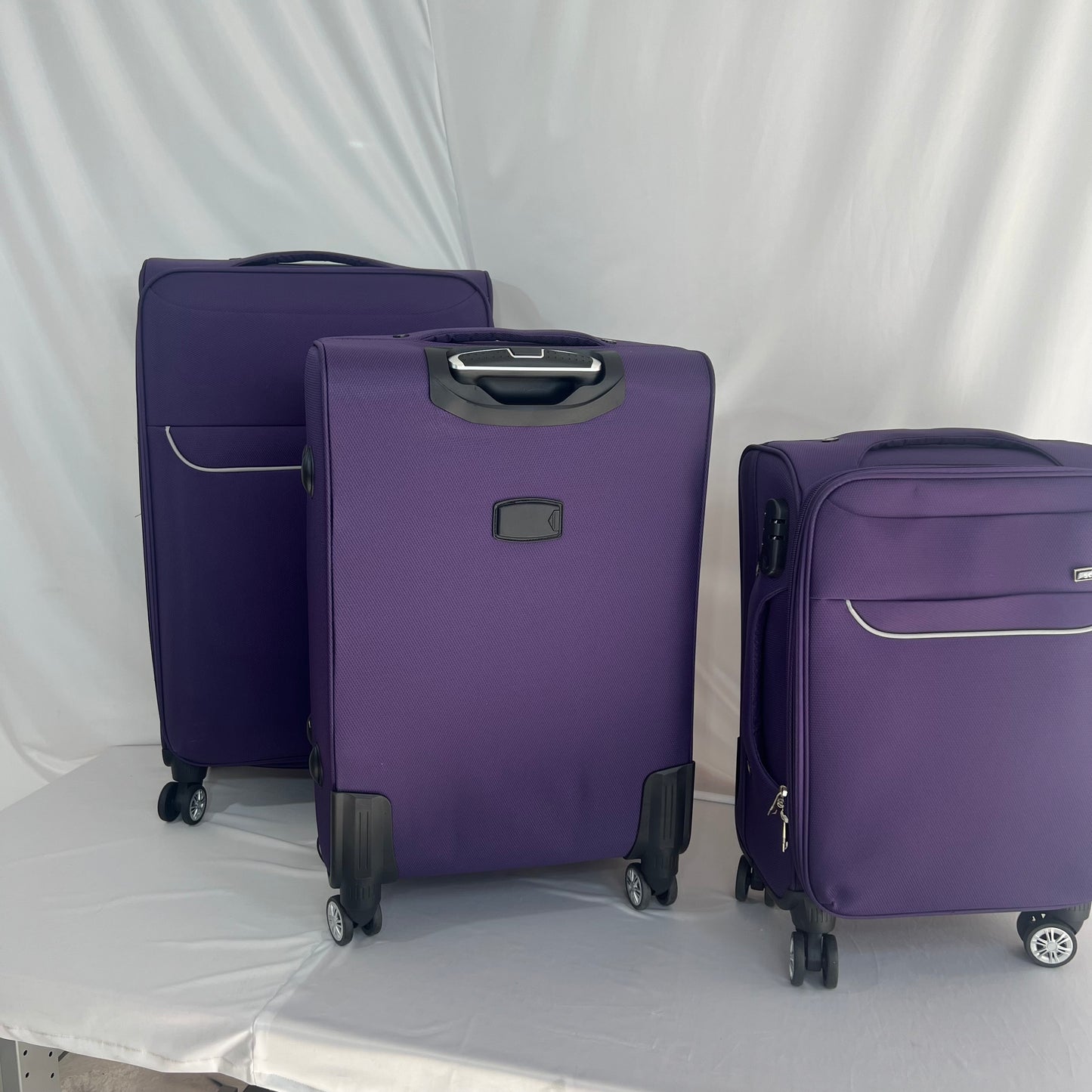 Set de 3 Maletas de Viaje Nadir con Detalles Amarillos