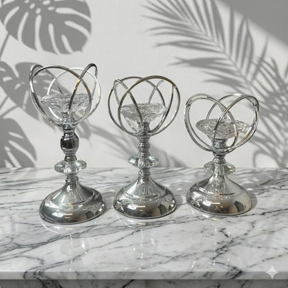 Set de 3 portavelas decorativos en metal dorado con punta de cristal tallado
