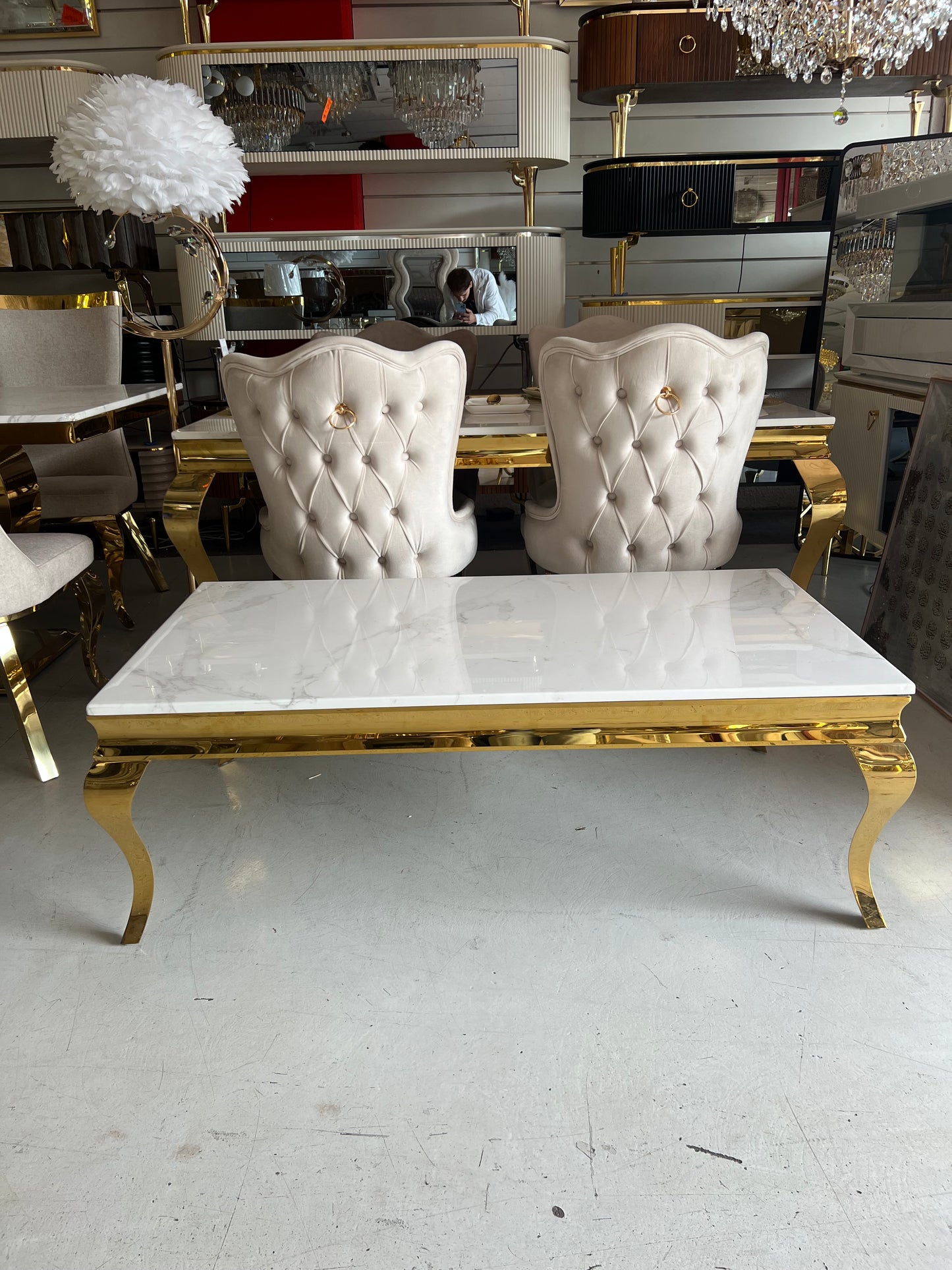 Mesa de centro mármol blanco patas acero inoxidable dorado