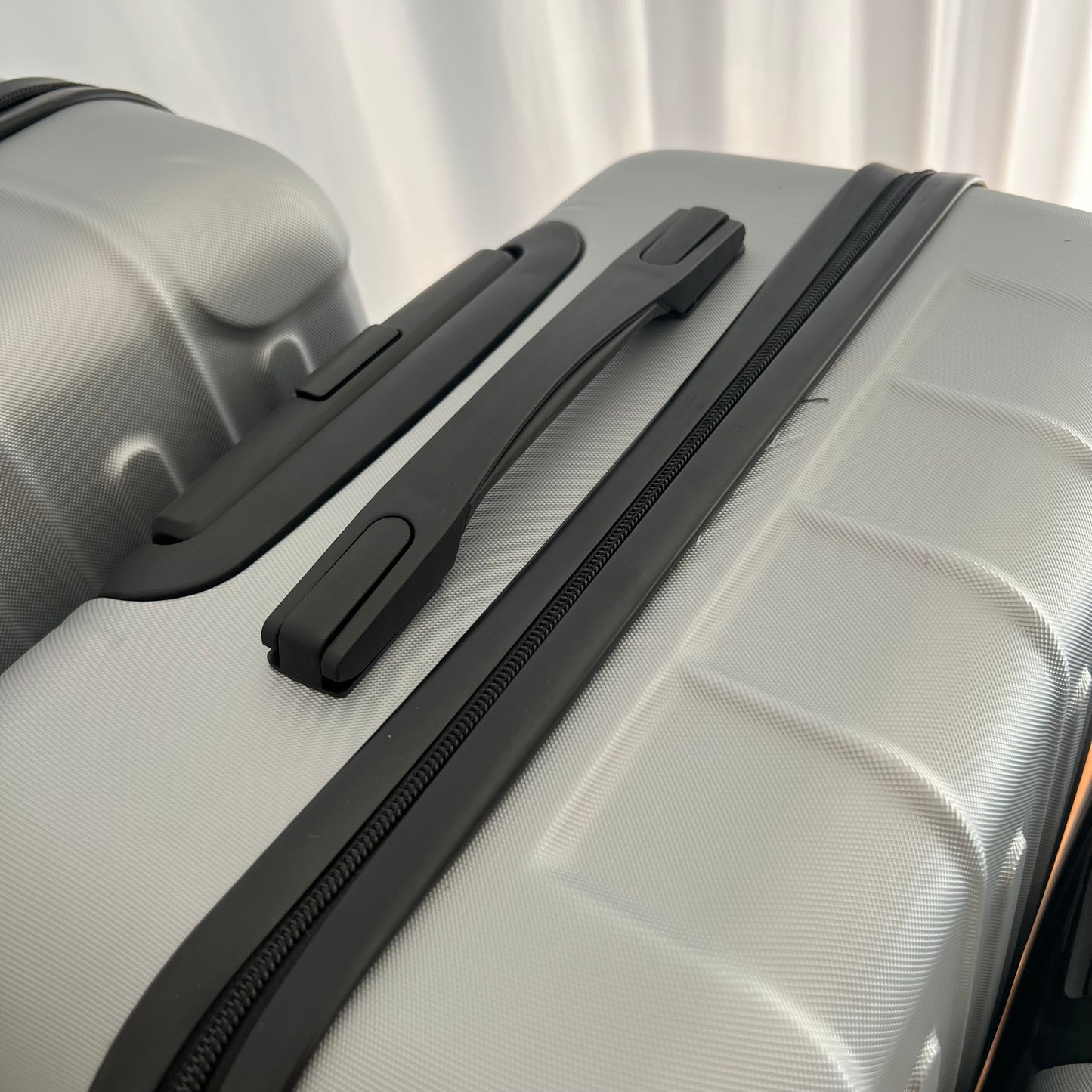 ✈️ Set de 3 Maletas Rígidas de Viaje - ¡Tu compañero perfecto para cualquier aventura!