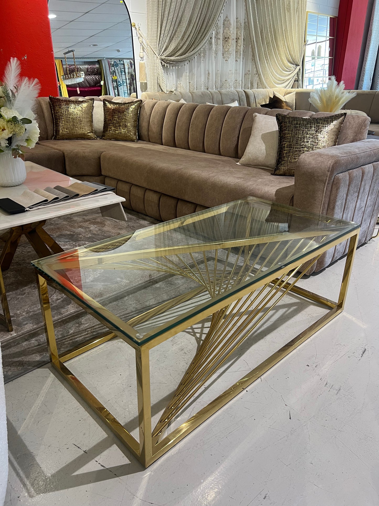 Mesa de centro de cristal y patas acero inoxidable dorado