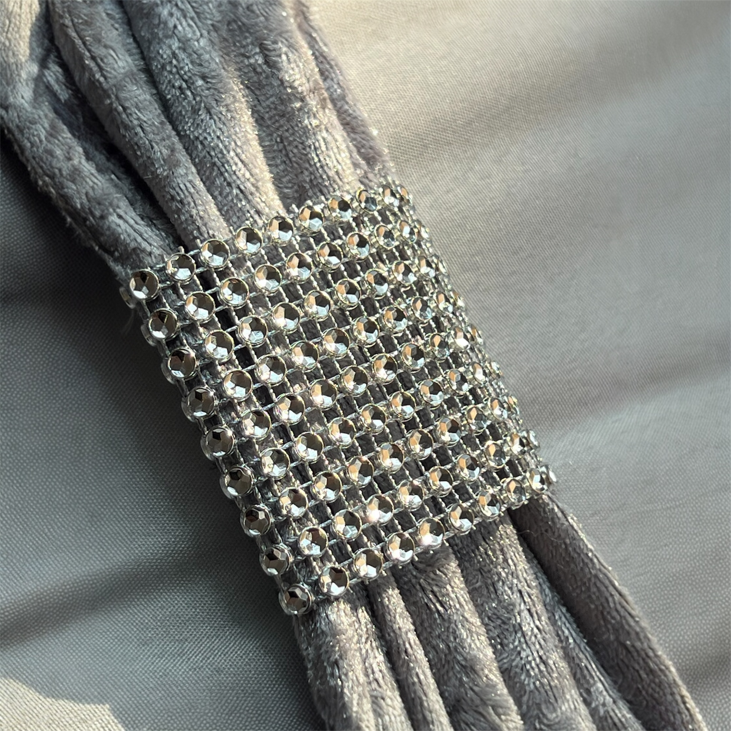 Colcha CINTIA – Inspiração Oriental, Elegância Contemporânea ✨