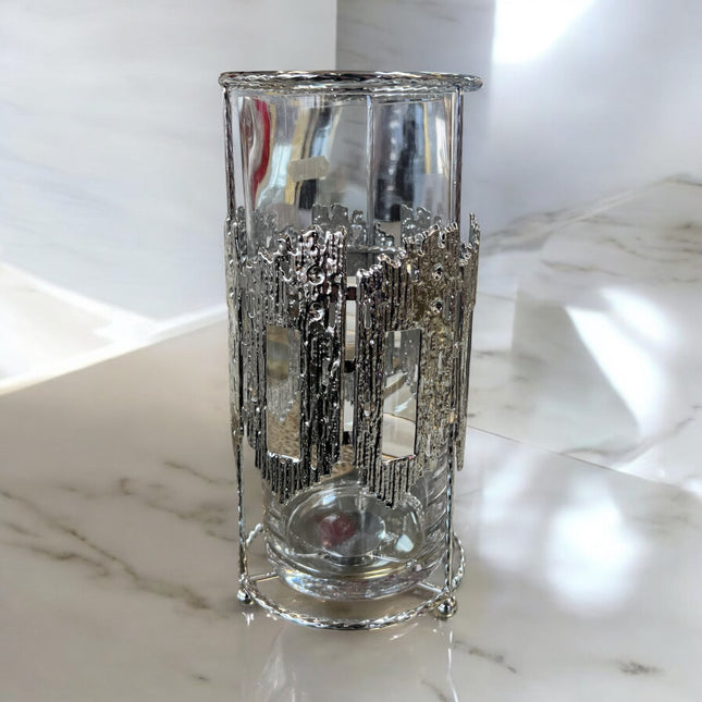 Portavelas de Cristal con Detalle Metálico Plateado – Diseño Moderno y Elegante