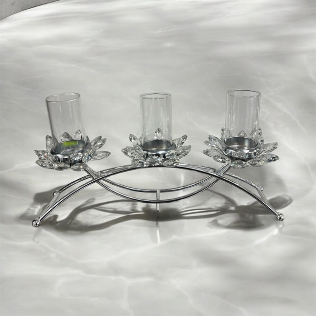 Portavelas Triple de Cristal y Metal Plateado con Diseño de Flores de Loto