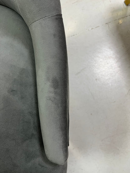 Silla León · Capitoné y detalles dorados