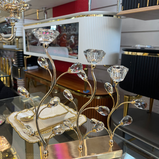 Castiçal decorativo em cristal e metal dourado — Elegante design floral para centro de mesa