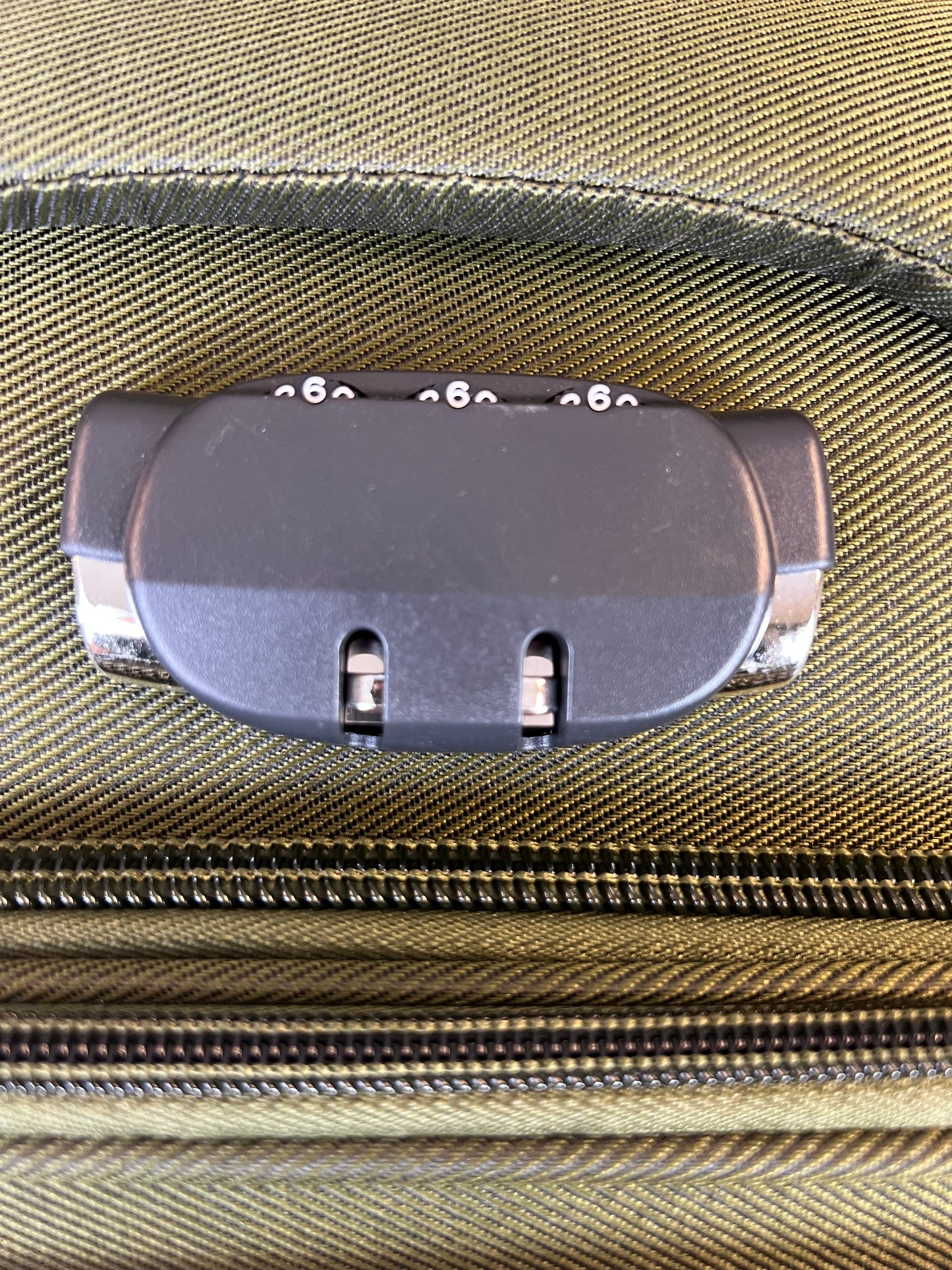 ✈️ Pack de 3 Maletas Resistentes y Elegantes – Viaja con Estilo y Seguridad - COLOR VERDE