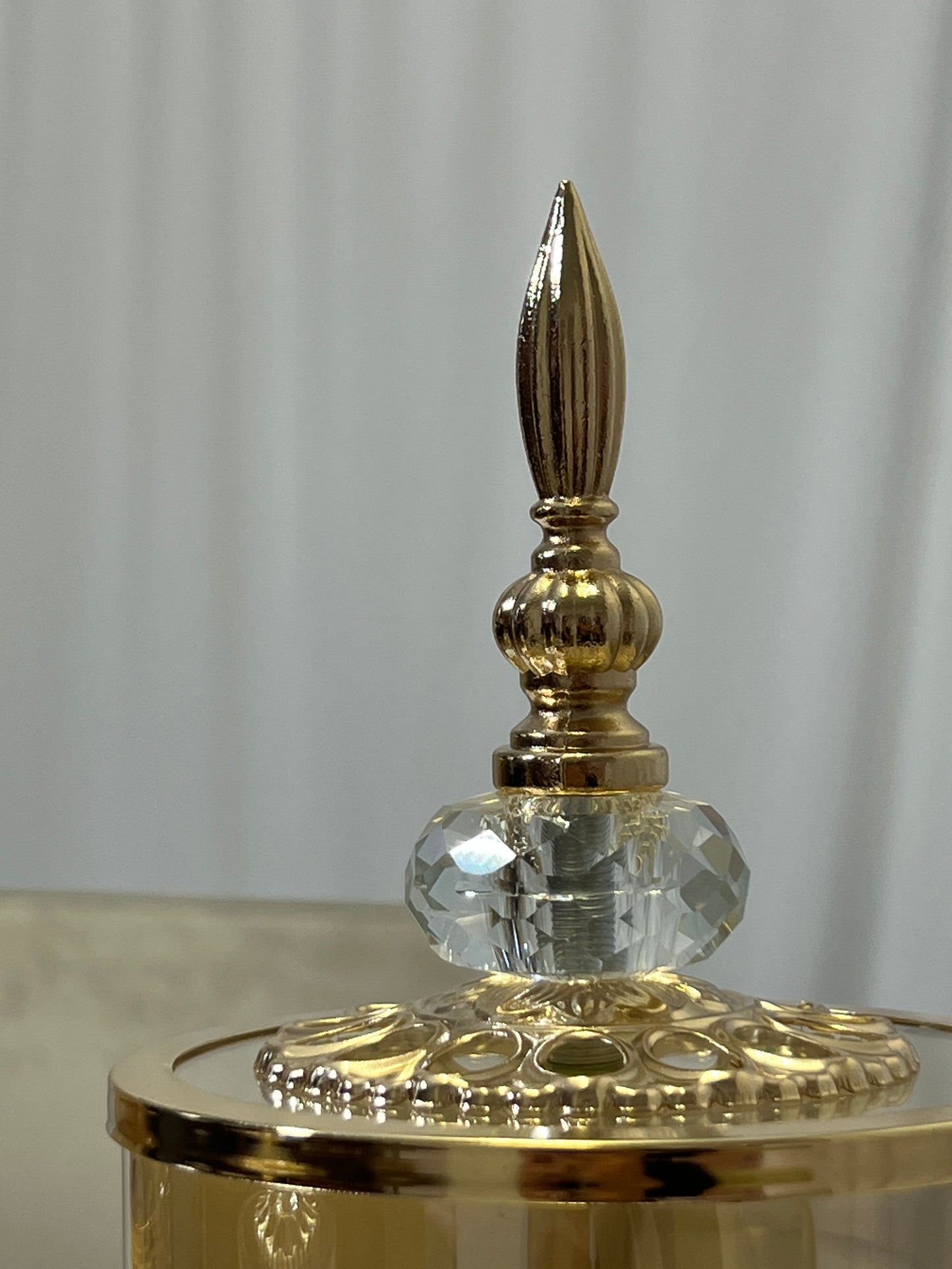Cibório decorativo dourado vintage