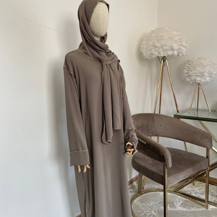 Abaya con Hijab Integrado de Tela Crepe – Elegante y Práctica