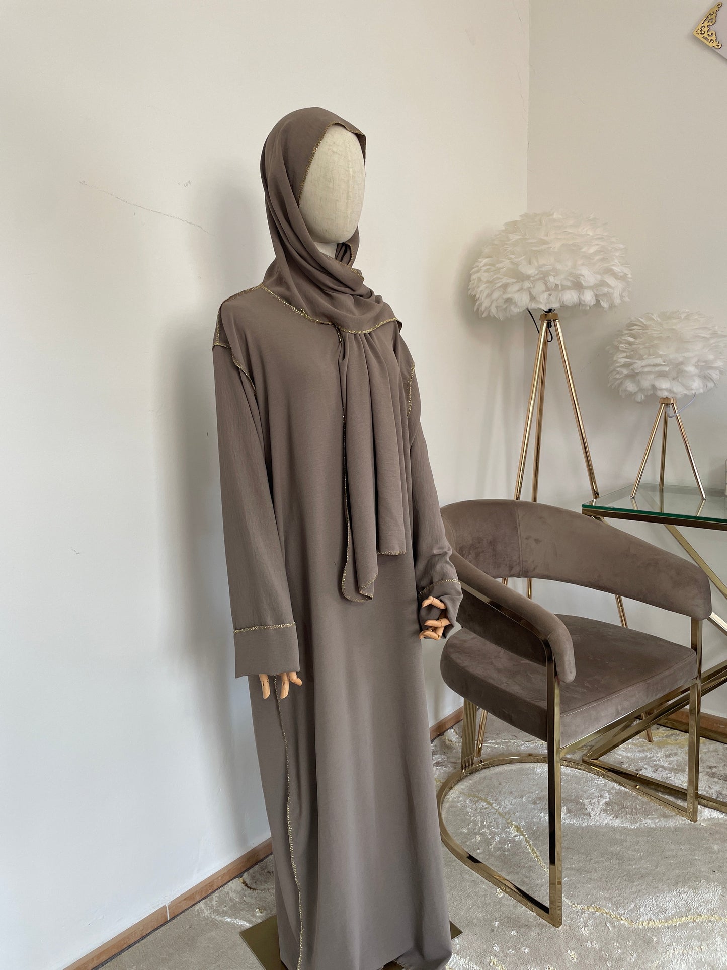 Abaya con velo integrado tela Crepe