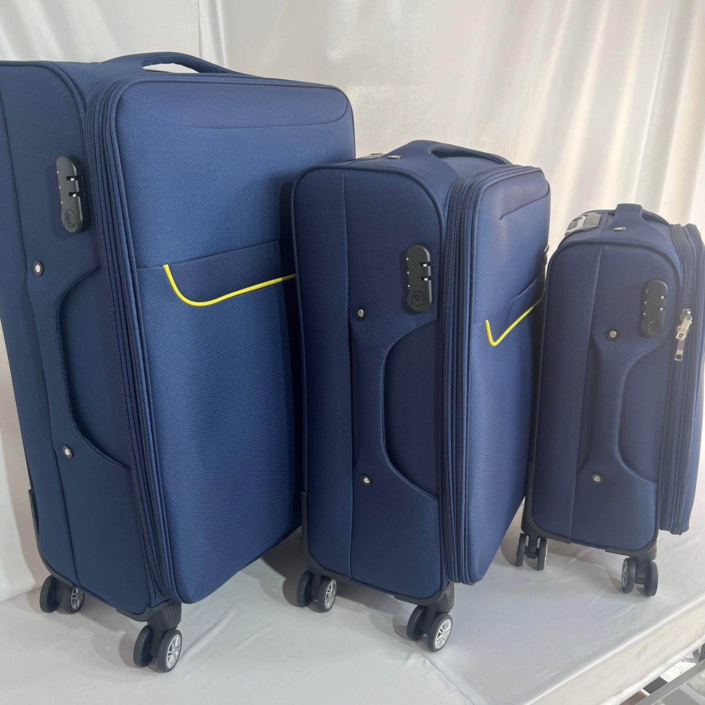 Set de 3 Maletas de Viaje Nadir con Detalles Amarillos