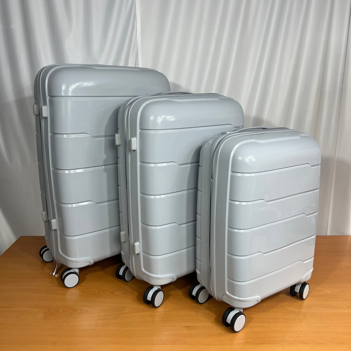 Set de Maletas de Viaje Rígidas Premium (Juego de 3 Piezas)