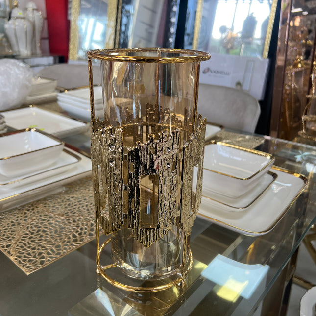 Portavelas de Cristal con Detalle Metálico Dorado – Diseño Moderno y Lujos