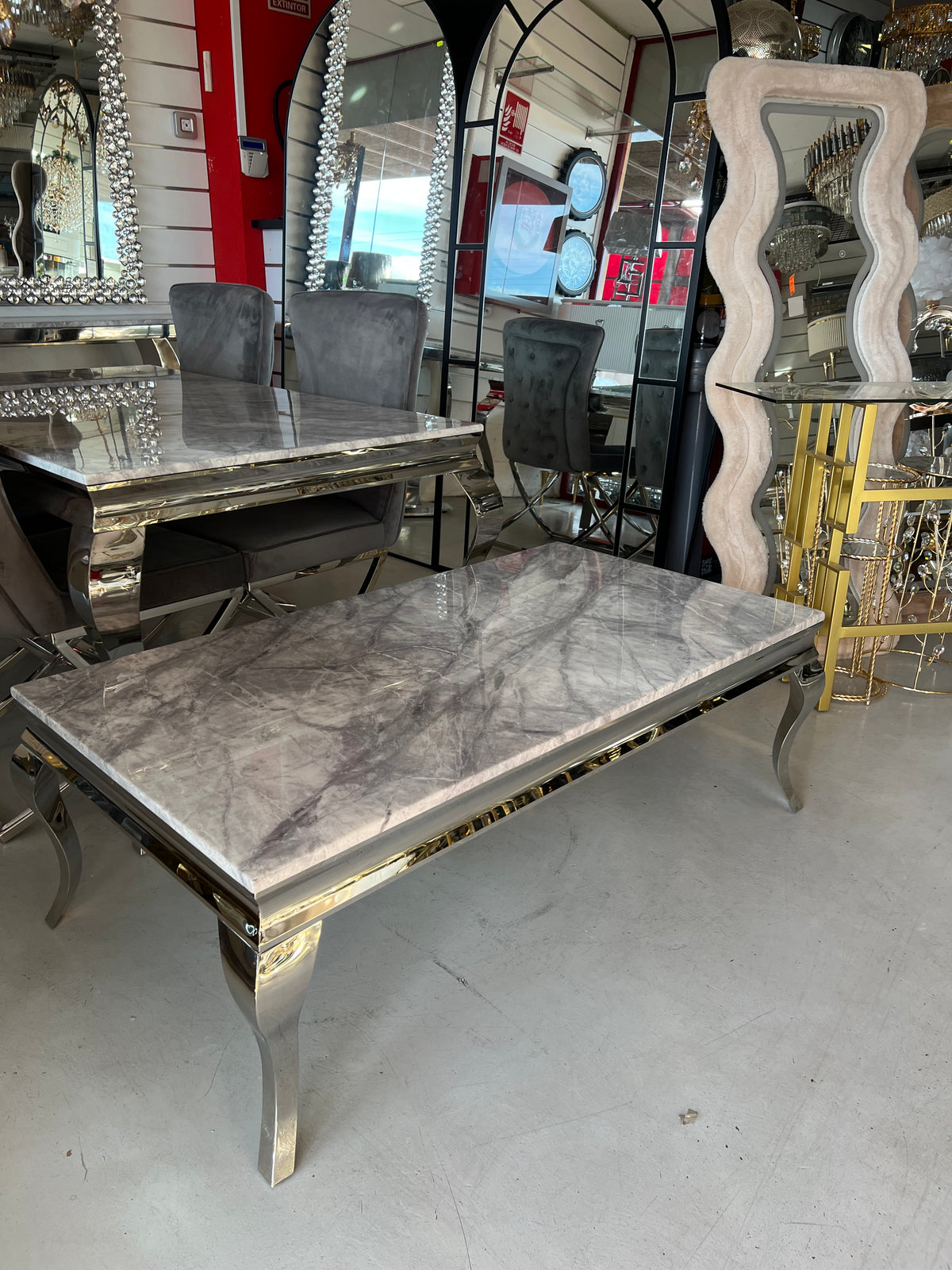 Mesa de Centro Premium de Mármol Gris y Acero Inoxidable Plateado – 130 × 70 × 45 cm