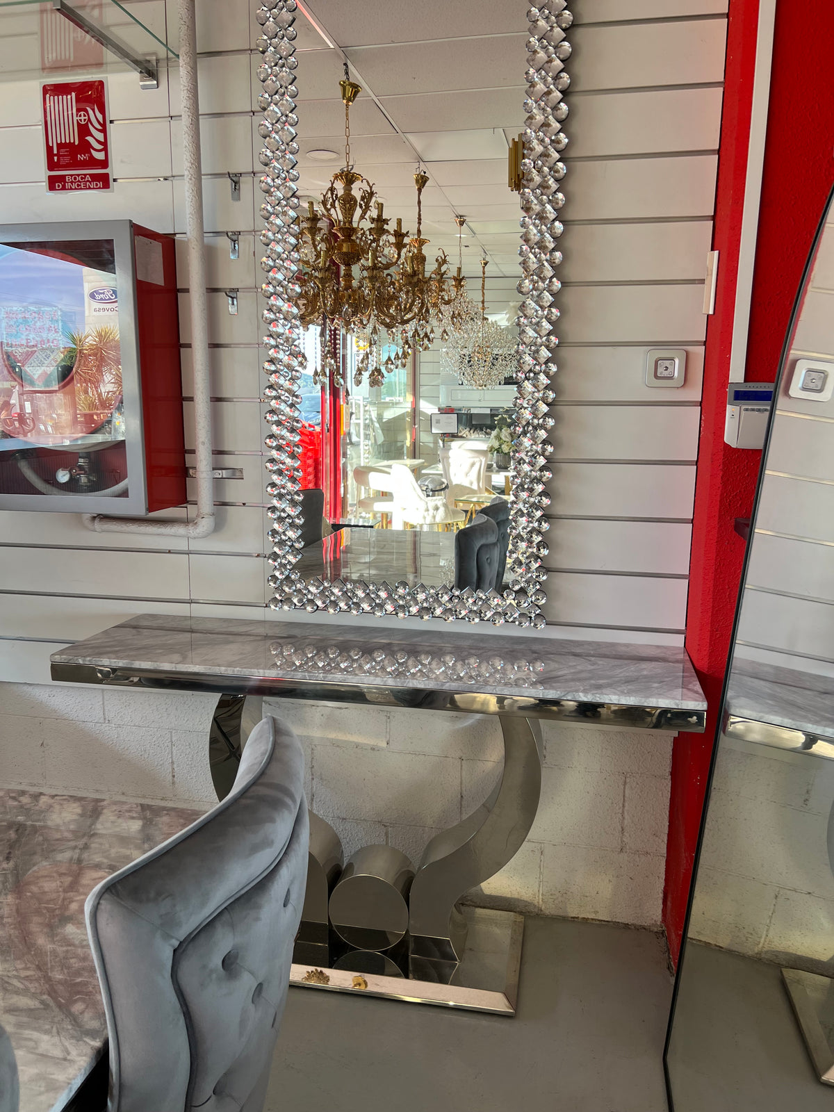 Mesa de Entrada de Mármol Gris y Acero Plateado – Consola 160 × 45 × 85 cm