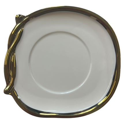 ☕ Conjunto de 6 xícaras com pires – Design elegante com detalhes dourados ✨