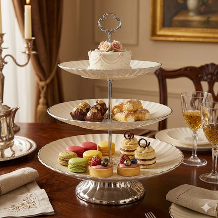 🍰 Bandeja expositora de plástico de 3 andares com design elegante – Cor marfim e prata