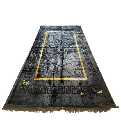 Alfombra Clásica Gris y detalles Dorados con Cenefa Negra de Inspiración Oriental – Estilo Árabe