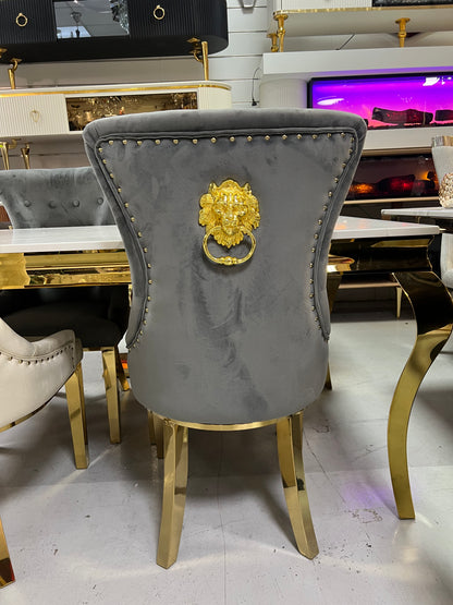 Silla León · Capitoné y detalles dorados