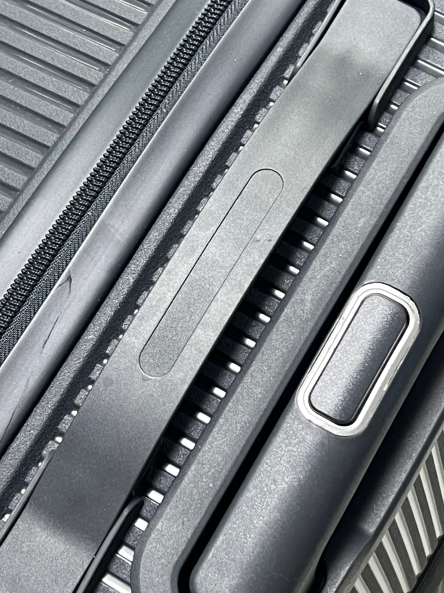 Maleta Rígida de Viaje con Ruedas 360º – Disponible en Tamaño Pequeño, Mediano y Grande - GRIS