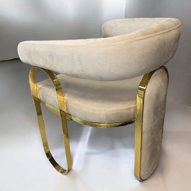 Silla terciopelo modelo Merkure12 color beig, patas de metal dorado