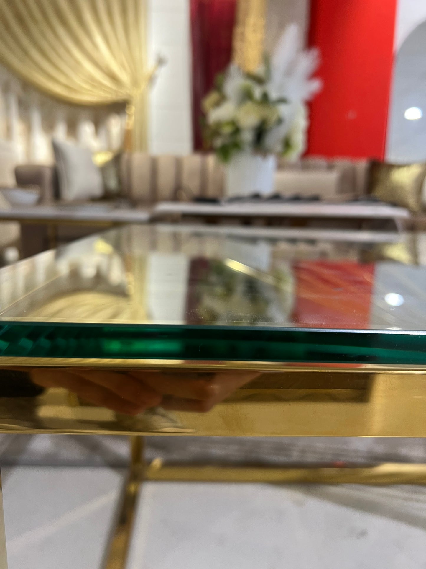 Mesa de centro de cristal y patas acero inoxidable dorado