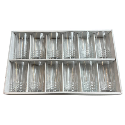 Conjunto de copos em cristal lapidado — 12 peças que aliam estilo e durabilidade.