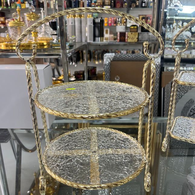 Soporte Decorativo de 2 Niveles con Bandejas de Cristal y Marco Dorado — Elegancia Clásica para tu Hogar