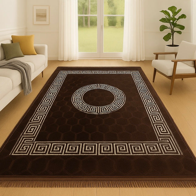Tapete clássico castanho com rebordo branco, de inspiração oriental – estilo árabe.