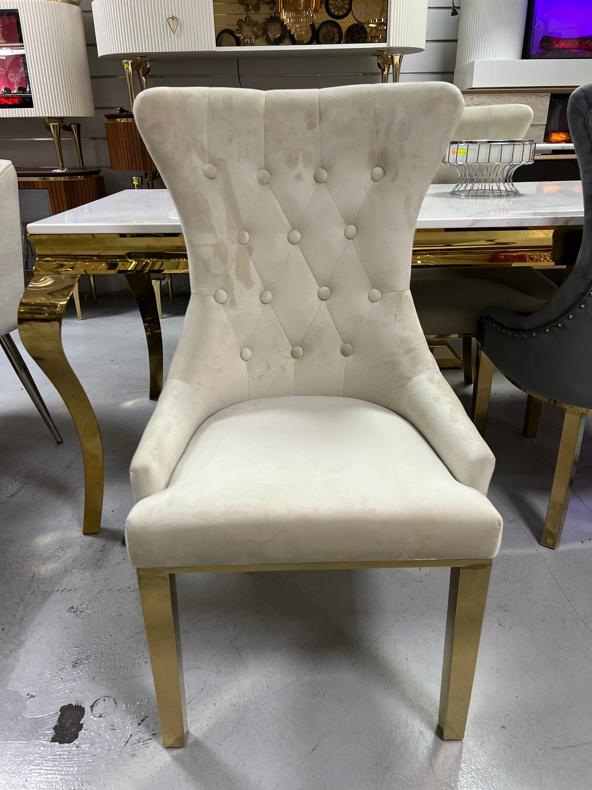 Leon · Beige