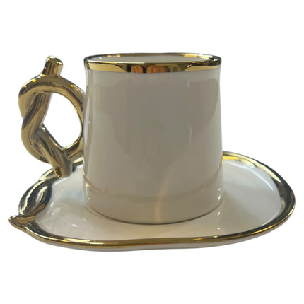 ☕ Conjunto de 6 xícaras com pires – Design elegante com detalhes dourados ✨