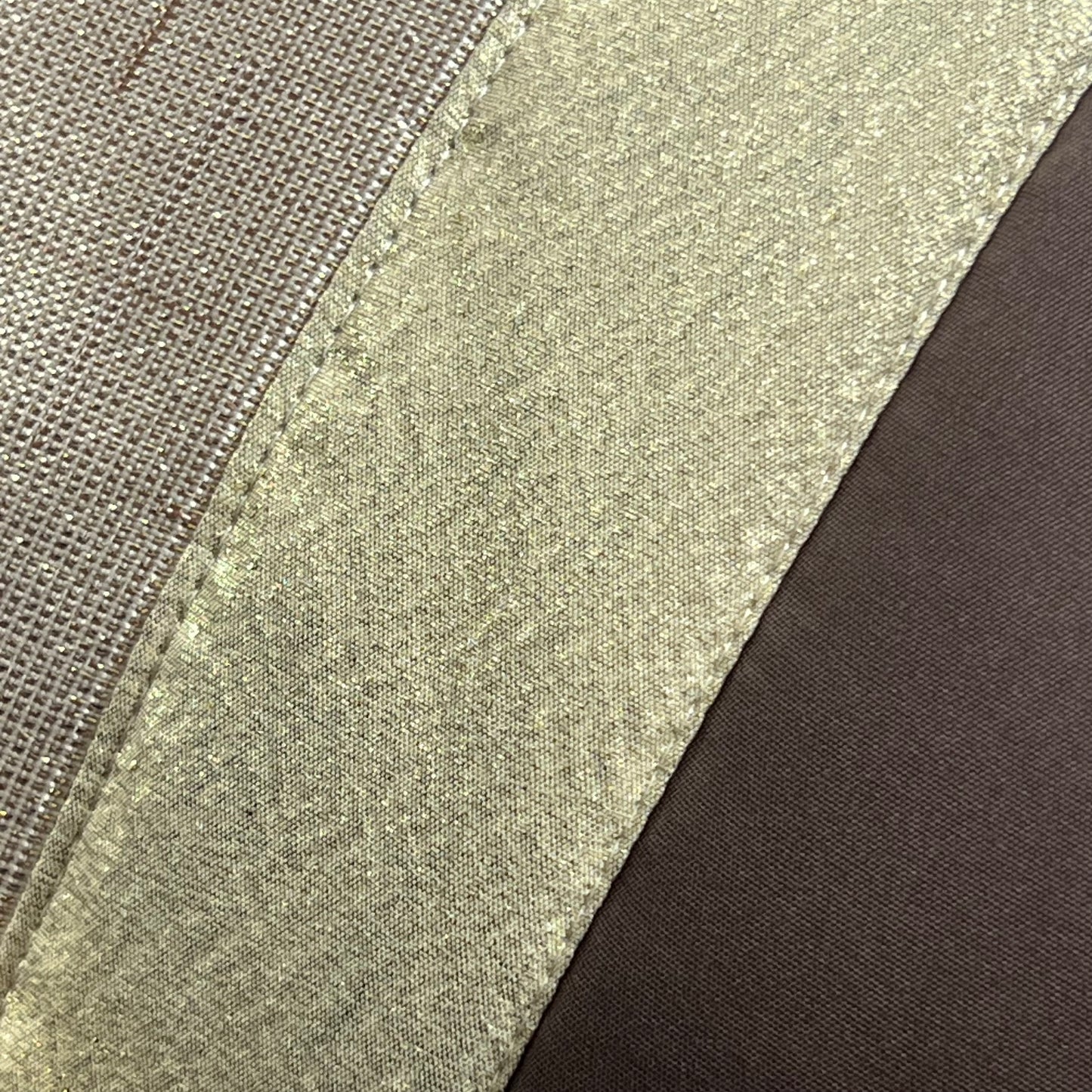 🏯 Colcha TOQUIO Elegante – Conjunto Decorativo con Tres Almohadas, 250 x 260 cm