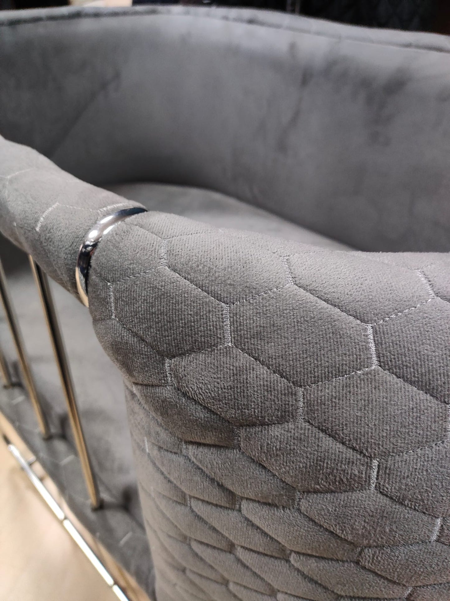 💤 Cuna de Lujo en Terciopelo Hecha a Mano – Diseño Elegante y Moderno - Color Gris con patas en plata💤