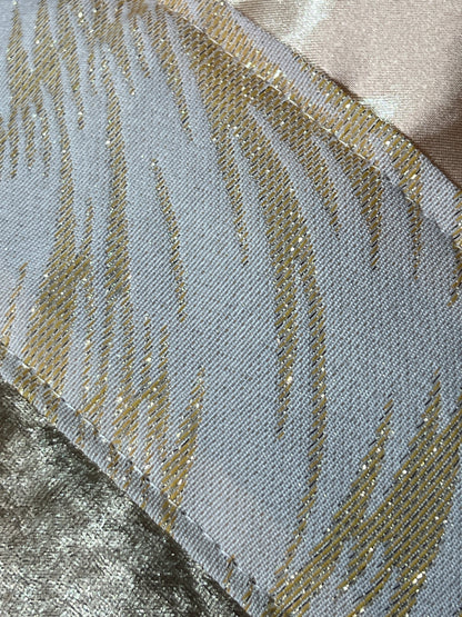 Colcha TROPICAL Elegante – Conjunto Decorativo con Tres Almohadas, 250 x 260 cm - COLOR BEIG