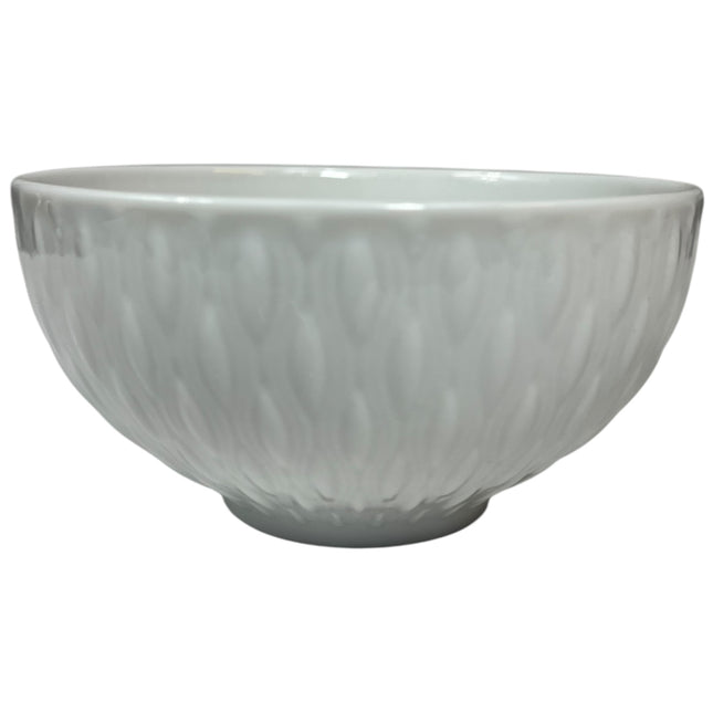 🍲 Ceramic Bowl with Relief – Elegant and Textured Design