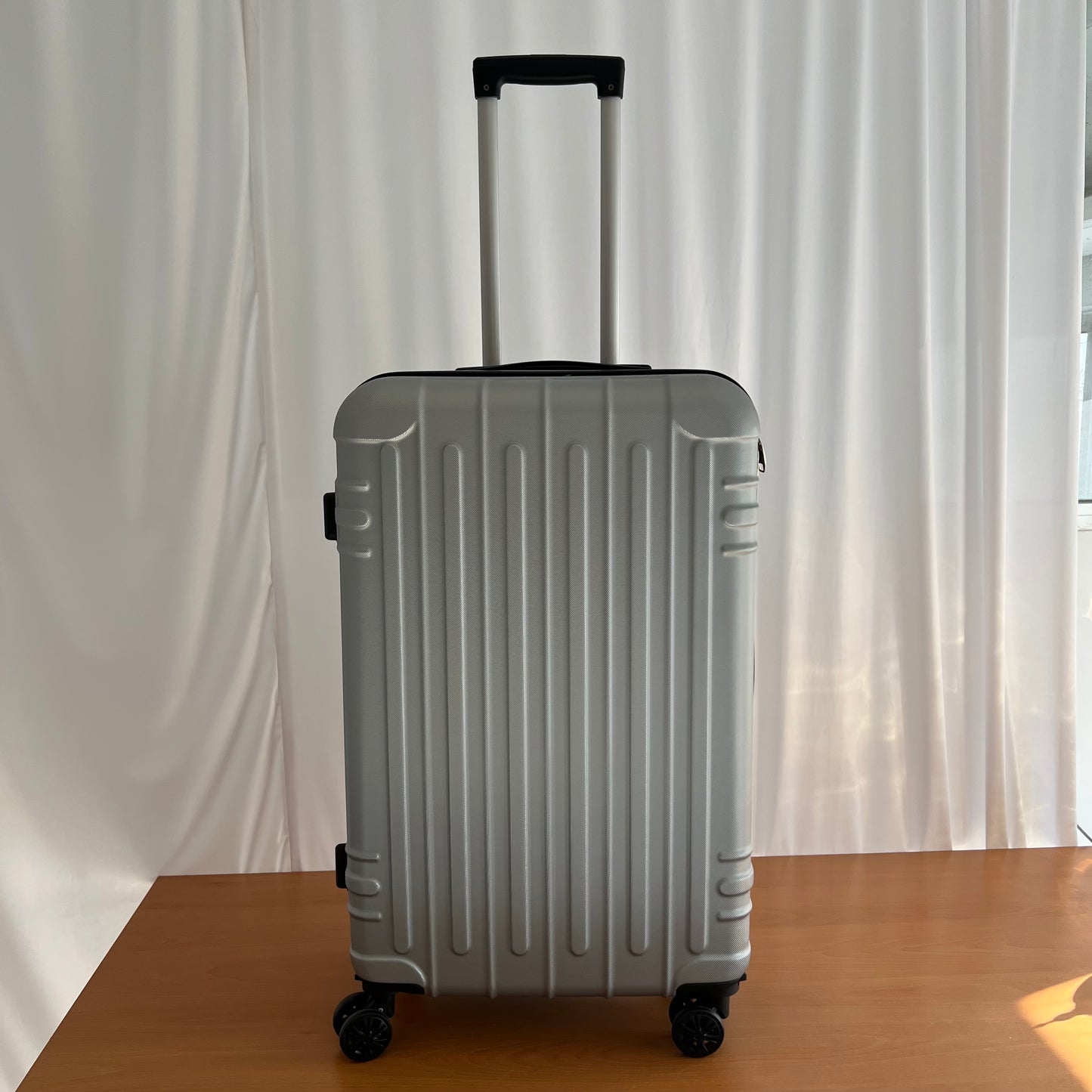 ✈️ Set de 3 Maletas Rígidas de Viaje - ¡Tu compañero perfecto para cualquier aventura!