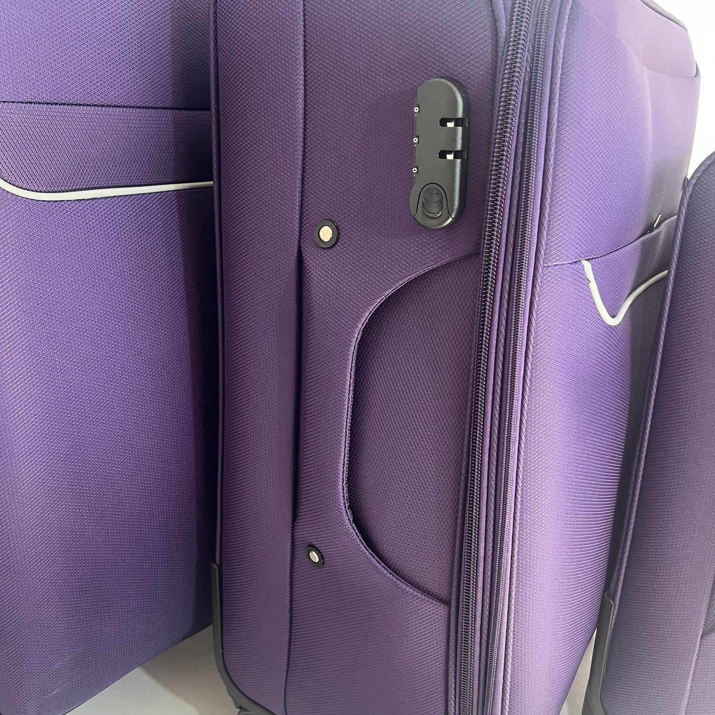 Set de 3 Maletas de Viaje Nadir – Morado con Ruedas Giratorias