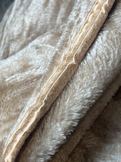 Manta Raschel 220 x 240 cm – 2 kg – 100% Poliéster