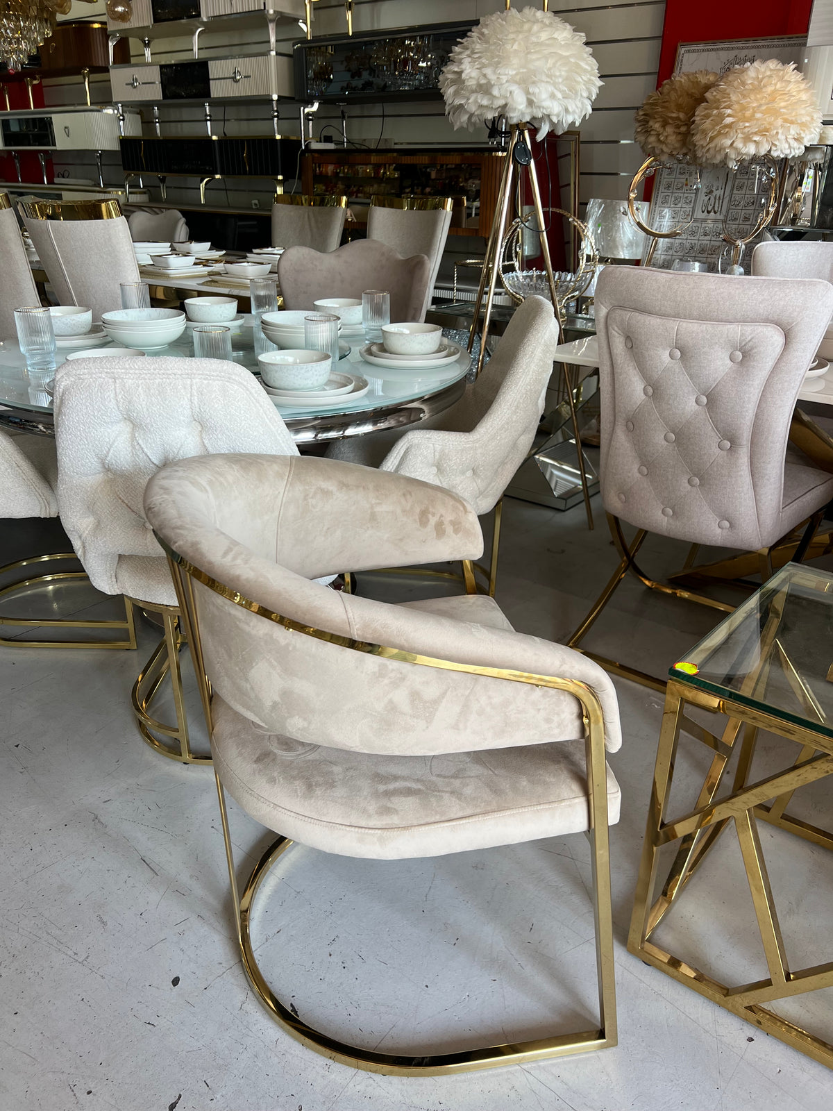 🤍✨ Silla BIEN 12 en MARFIL / BEIGE con BASE DORADA — G lam Premium ✨🪞