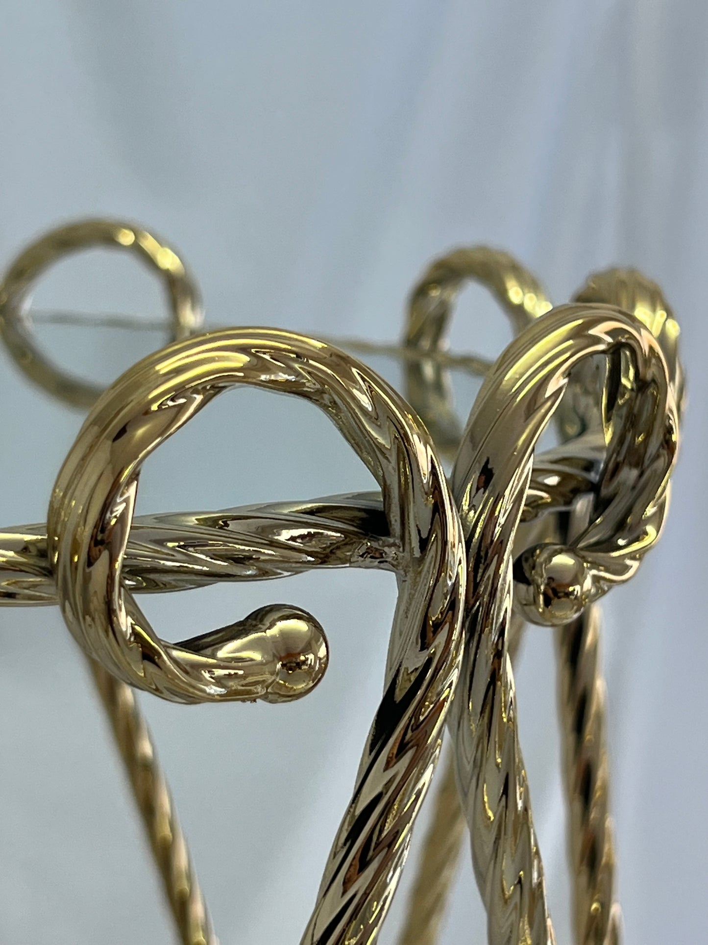 Set de 3 Pedestales Dorados con Espejo – Diseño Árabe Elegante