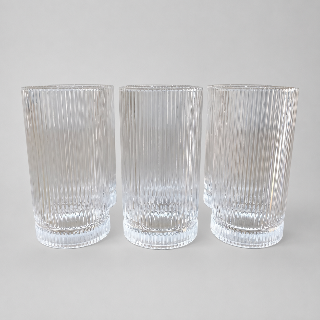 Set de 6 Vasos Altos Transparentes con Diseño Estriado